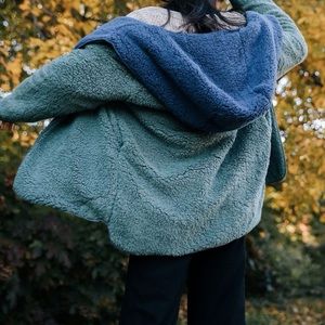 NWOT! Urban Outfitters Teddy coat